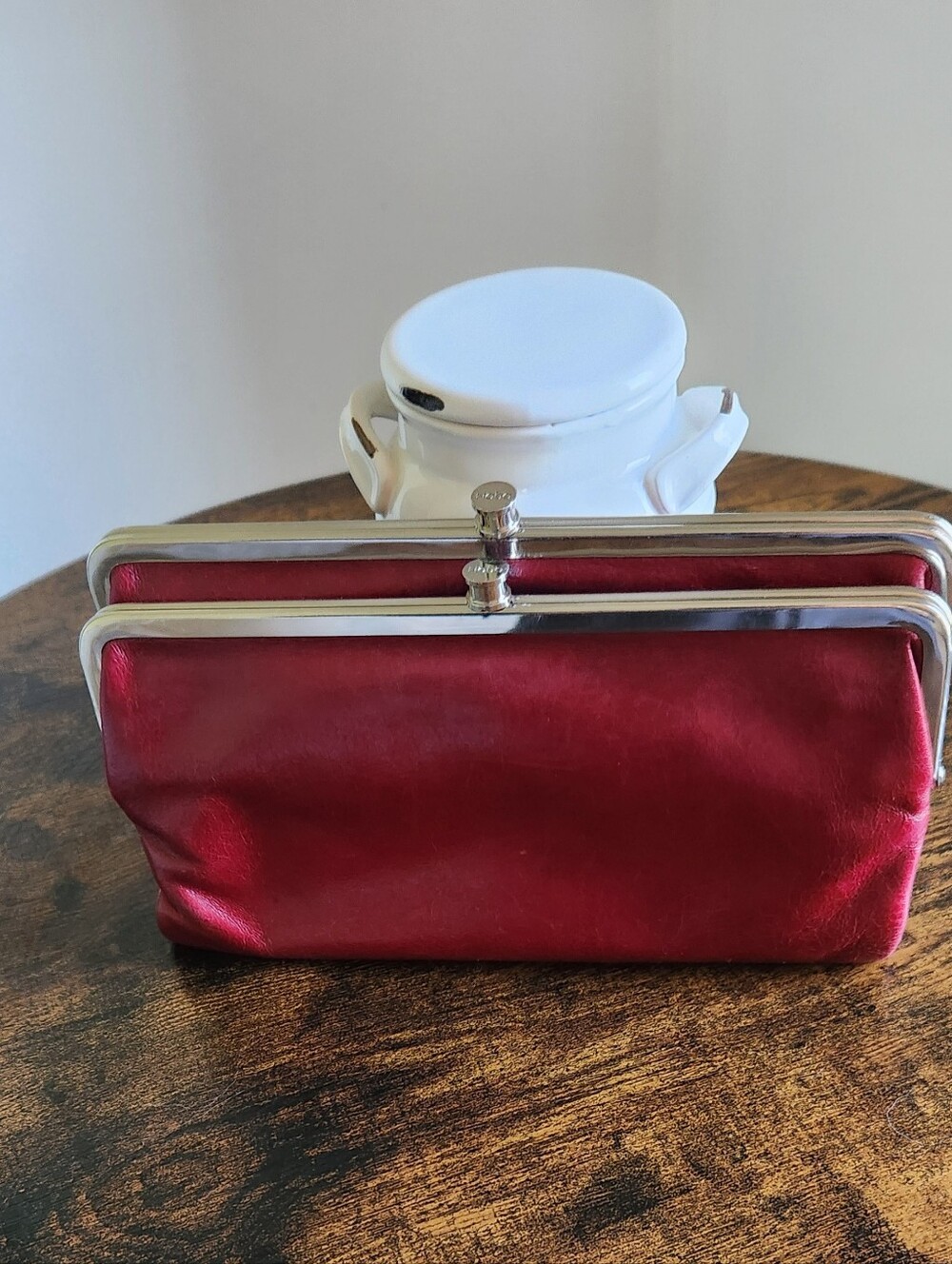 Hobo Double Frame Kisslock Clutch Wallet